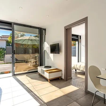 Paradisu - Climatise De 32 M² Διαμέρισμα